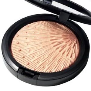 MAC Extra Dimension Skinfinish Powder